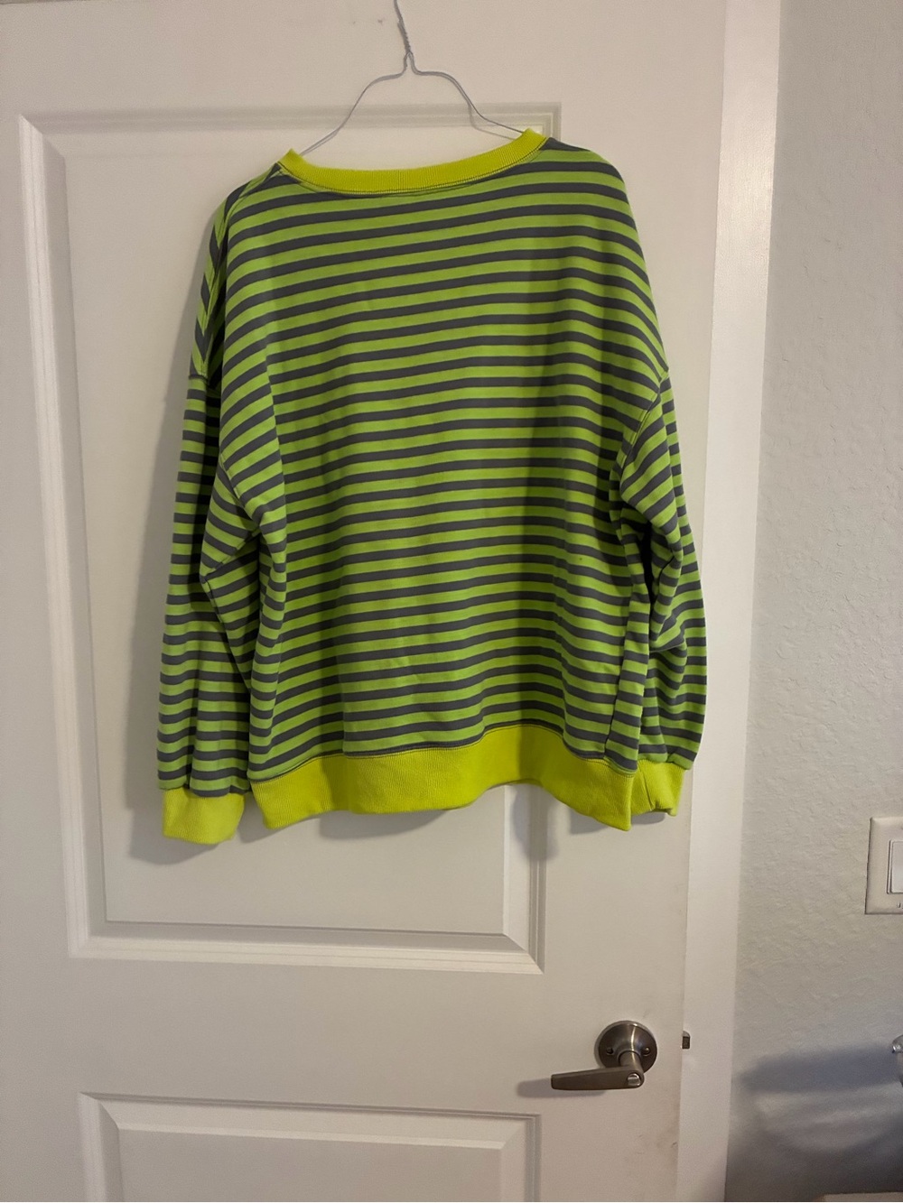 Sweatshirt - Picture 2 of 2